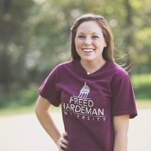 Meet your Posher, Brooke